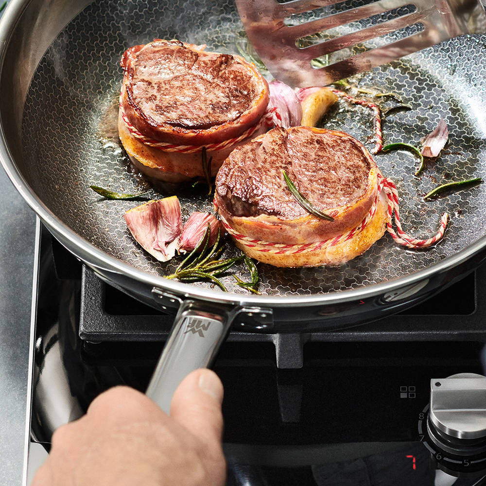 Protection Grid – cực bền nhờ vào kết cấu tổ ong chống xước